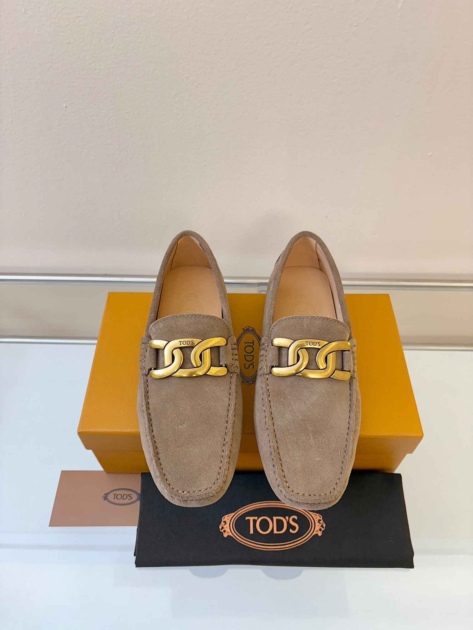 토즈(Tods) ‘남성 드라이빙 슈즈 로퍼 구두 신발