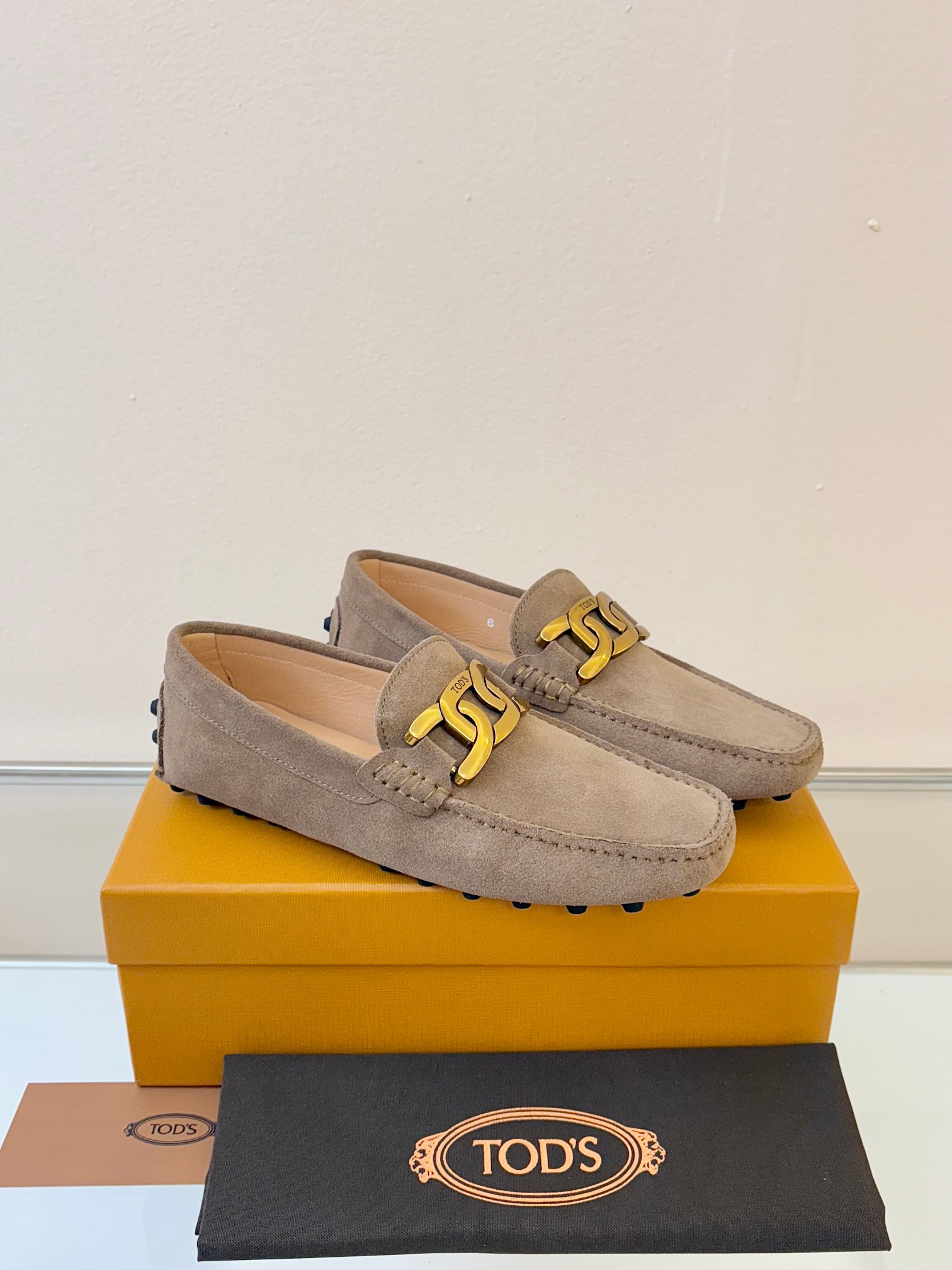 토즈(Tods) ‘남성 드라이빙 슈즈 로퍼 구두 신발