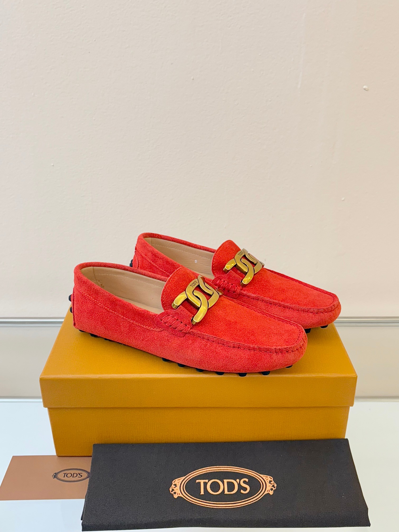 토즈(Tods) ‘남성 드라이빙 슈즈 로퍼 구두 신발