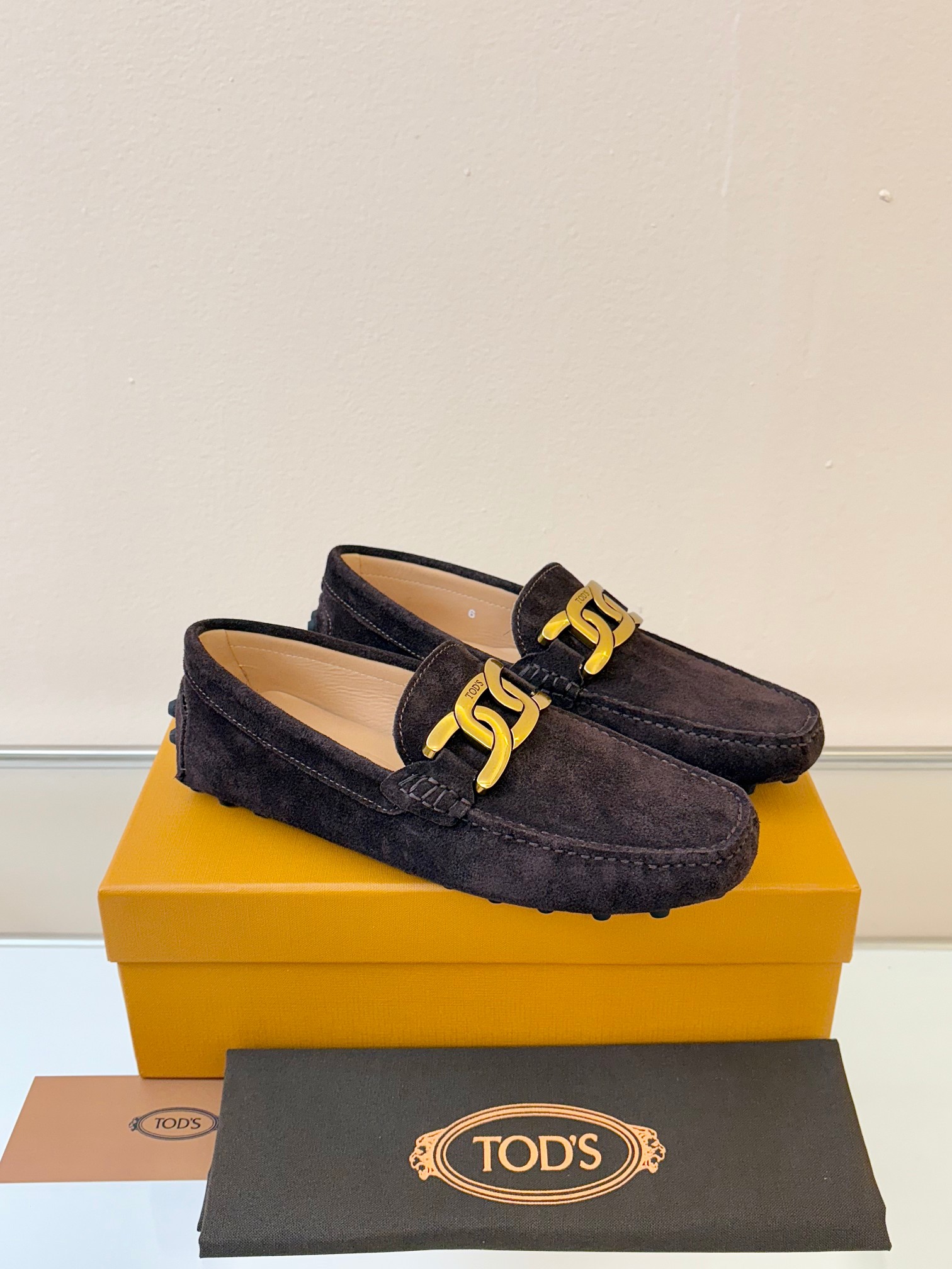 토즈(Tods) ‘남성 드라이빙 슈즈 로퍼 구두 신발