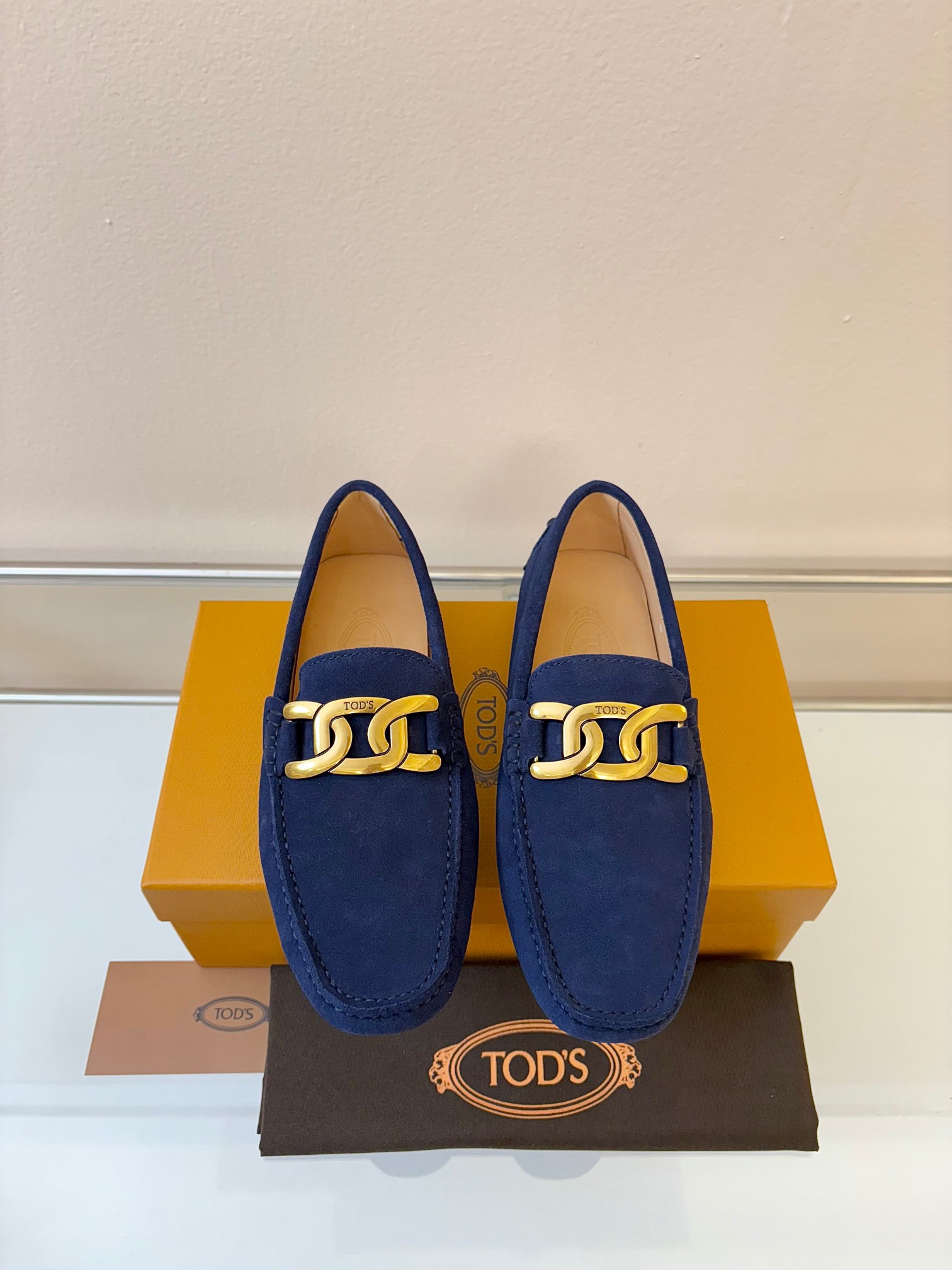 토즈(Tods) ‘남성 드라이빙 슈즈 로퍼 구두 신발