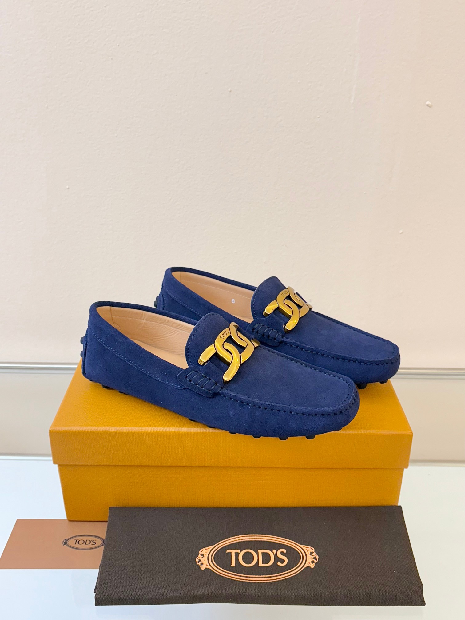 토즈(Tods) ‘남성 드라이빙 슈즈 로퍼 구두 신발