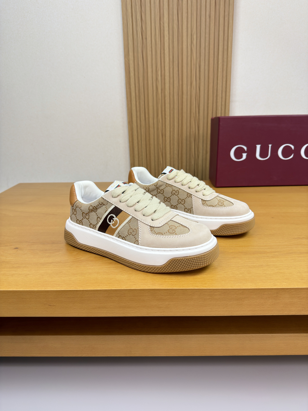 구찌(GUCCI) 프리미엄 스웨이드 콤비 런너 스니커즈 신발