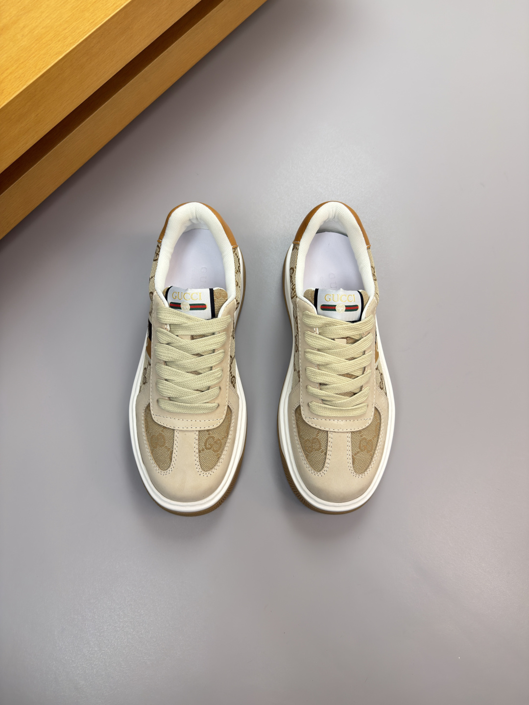 구찌(GUCCI) 프리미엄 스웨이드 콤비 런너 스니커즈 신발