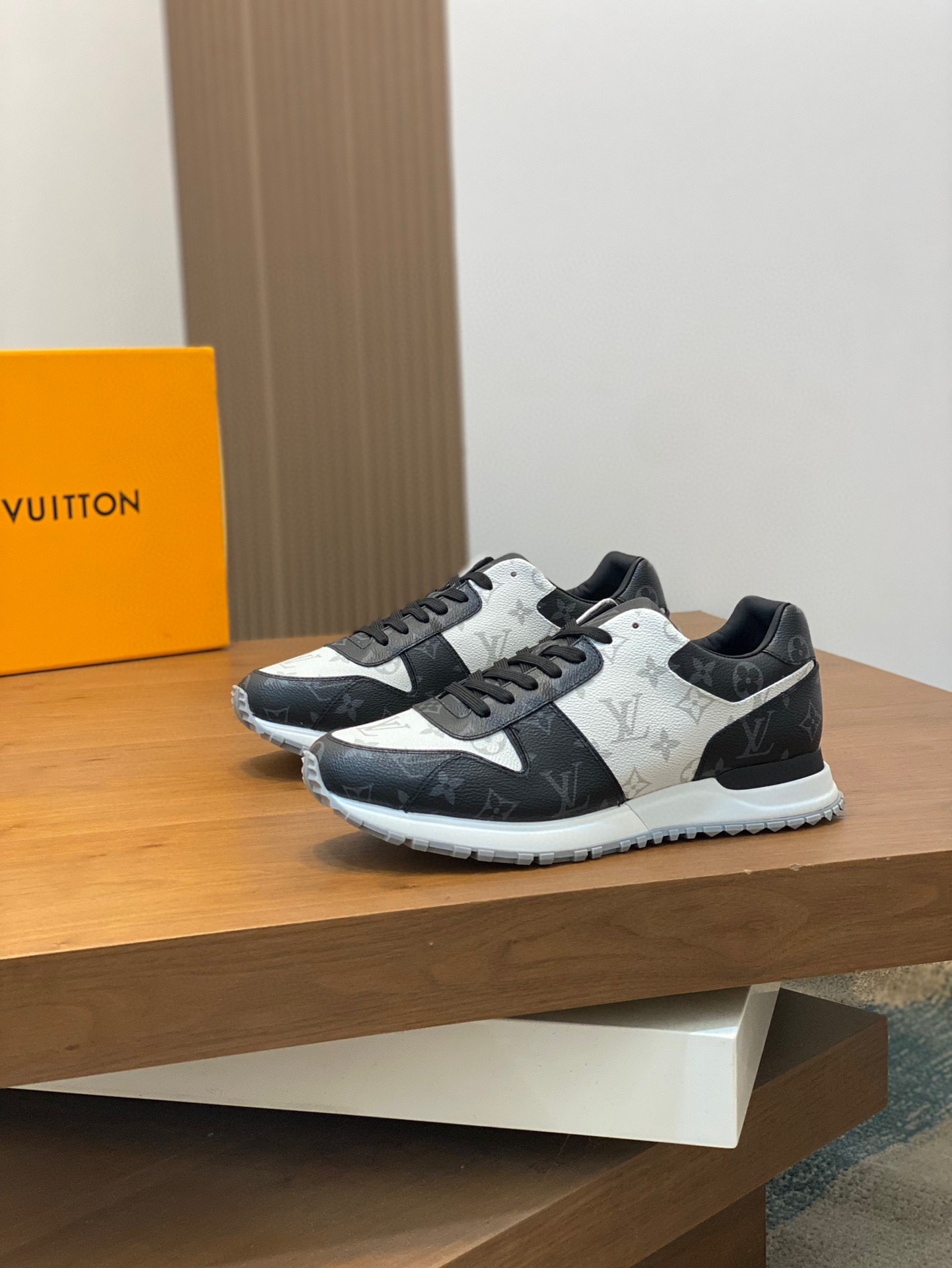 LV 루이비통 하이엔드 스트릿 스니커즈 신발