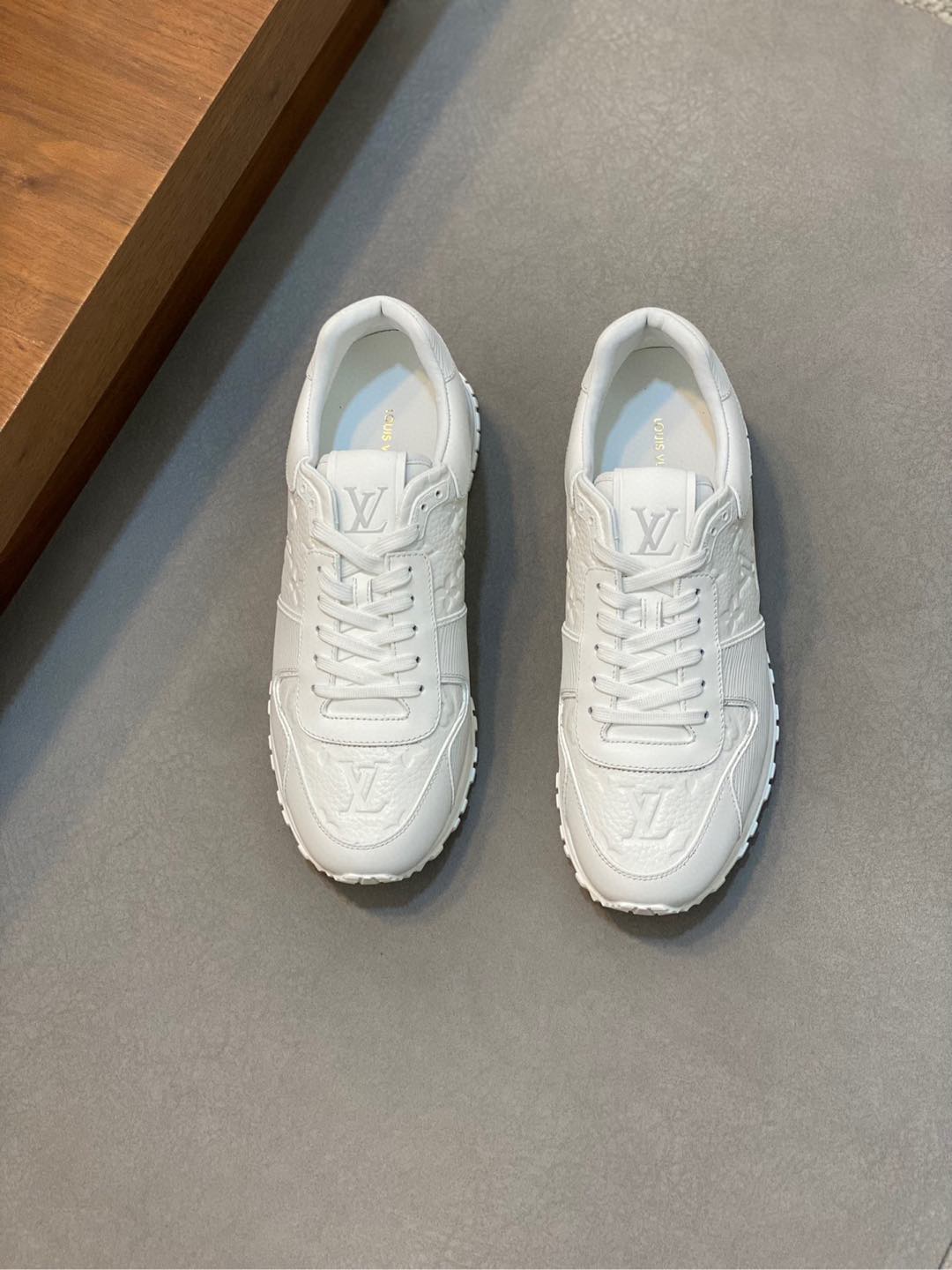 LV 루이비통 하이엔드 스트릿 스니커즈 신발