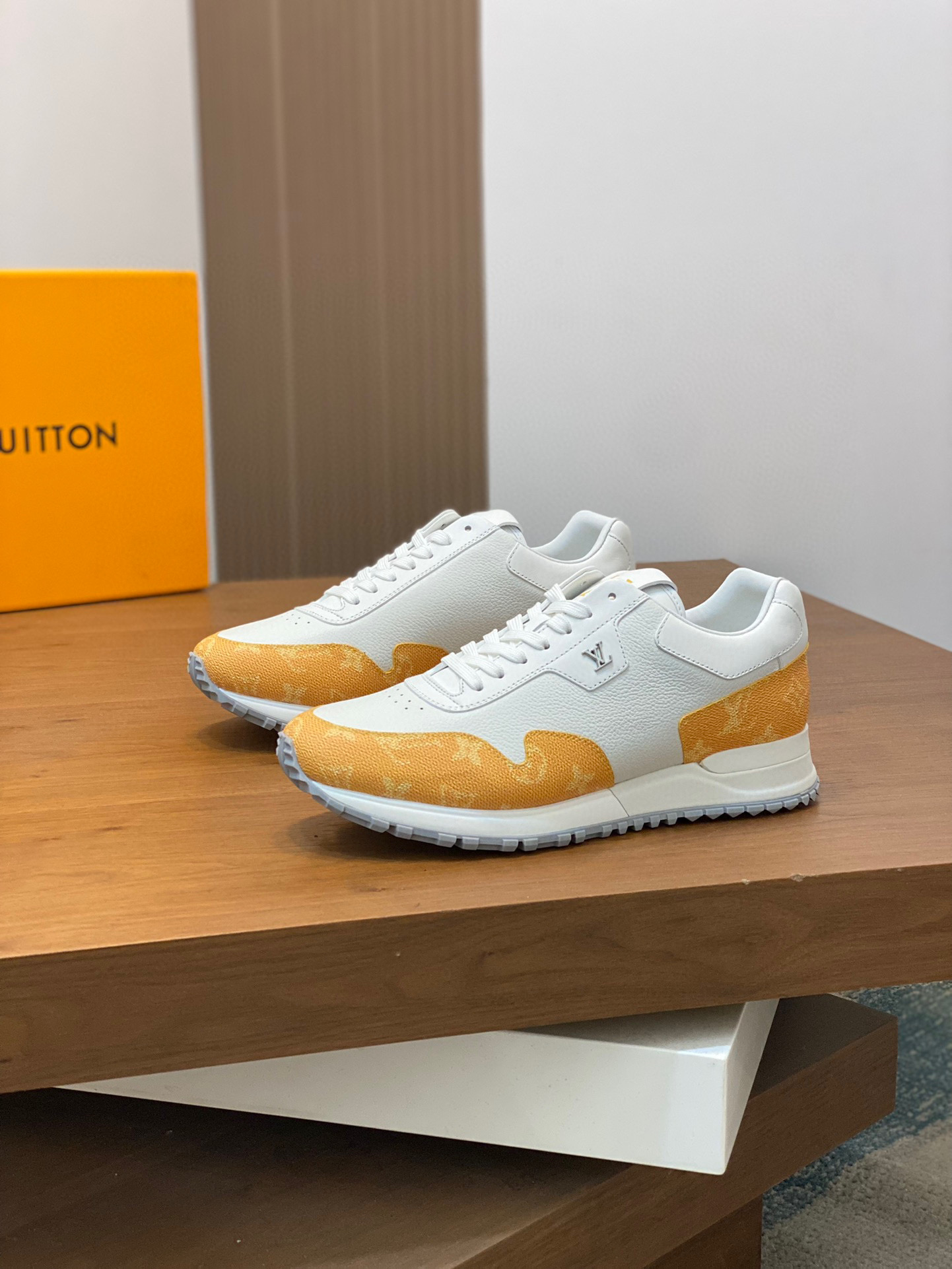 LV 루이비통 하이엔드 스트릿 스니커즈 신발