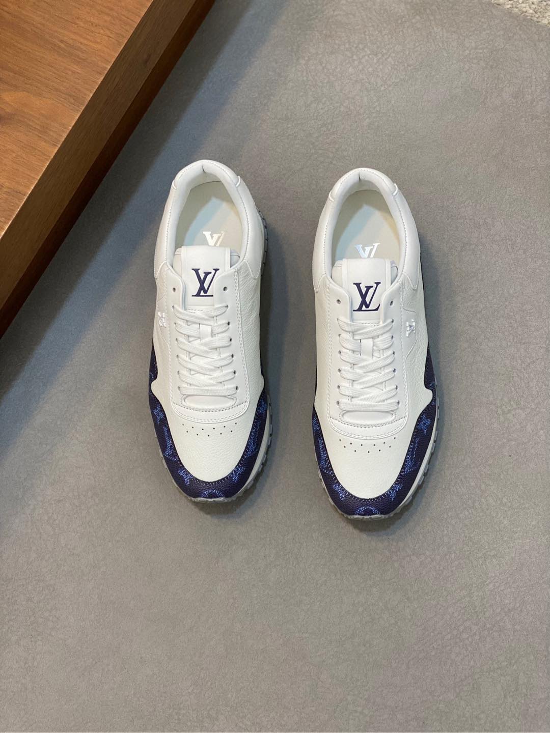 LV 루이비통 하이엔드 스트릿 스니커즈 신발