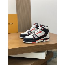 루이비통(Louis Vuitton) LV 프리미엄 나파 레더 펀칭 로고 스니커즈 신발