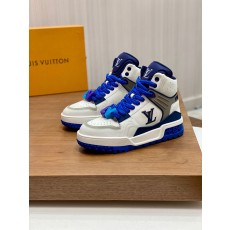 루이비통(Louis Vuitton) LV 프리미엄 나파 레더 펀칭 로고 스니커즈 신발