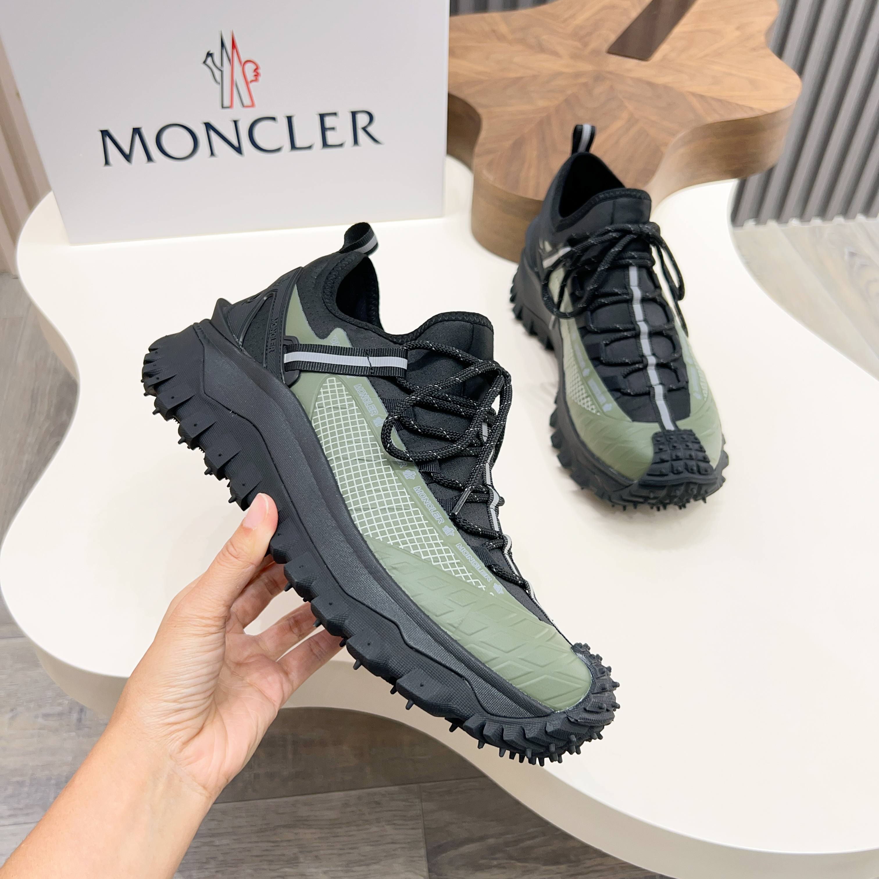 Moncler 몽클레어 몽클레르 하이브리드 런닝 & 어반 라이프스타일 아웃도어 스니커즈 신발