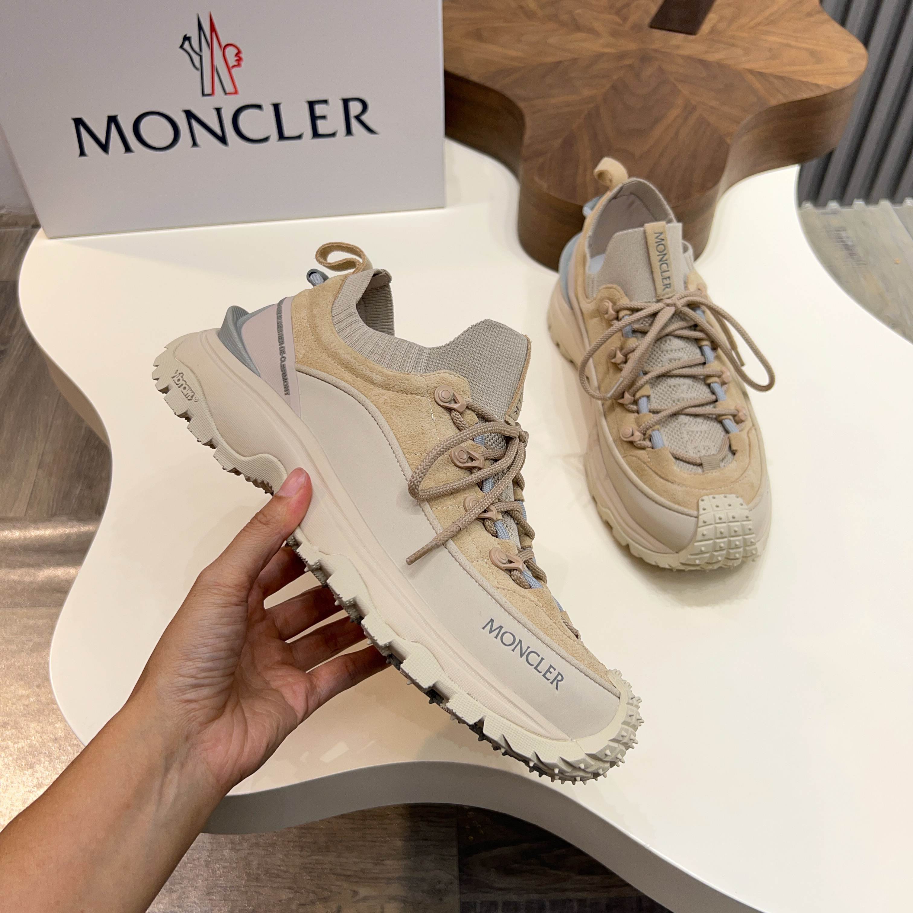 Moncler 몽클레어 몽클레르 아웃도어 테크니컬 스니커즈 신발