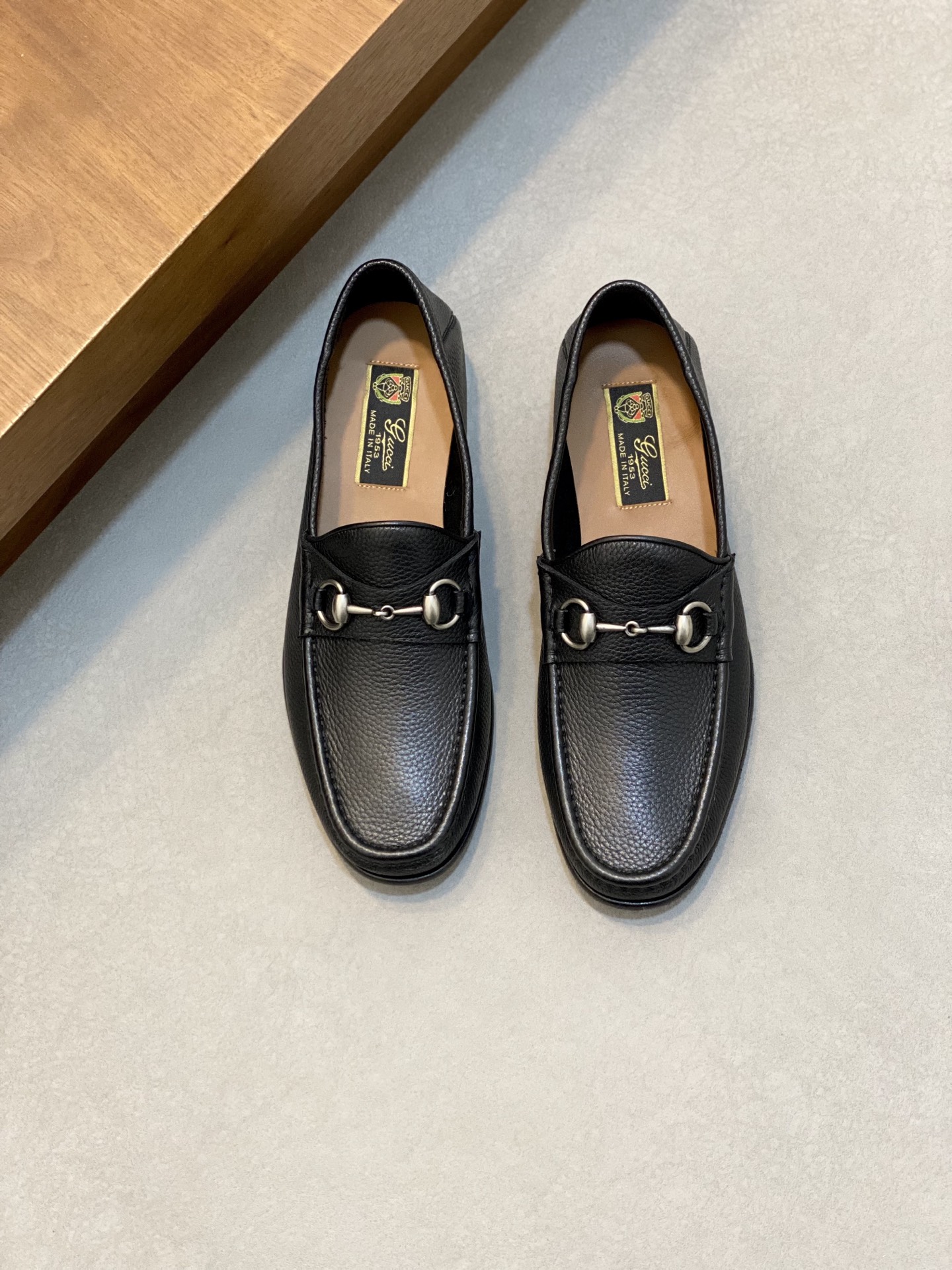 구찌(Gucci) 프리미엄 크리스탈 양가죽 로퍼 구두 신발