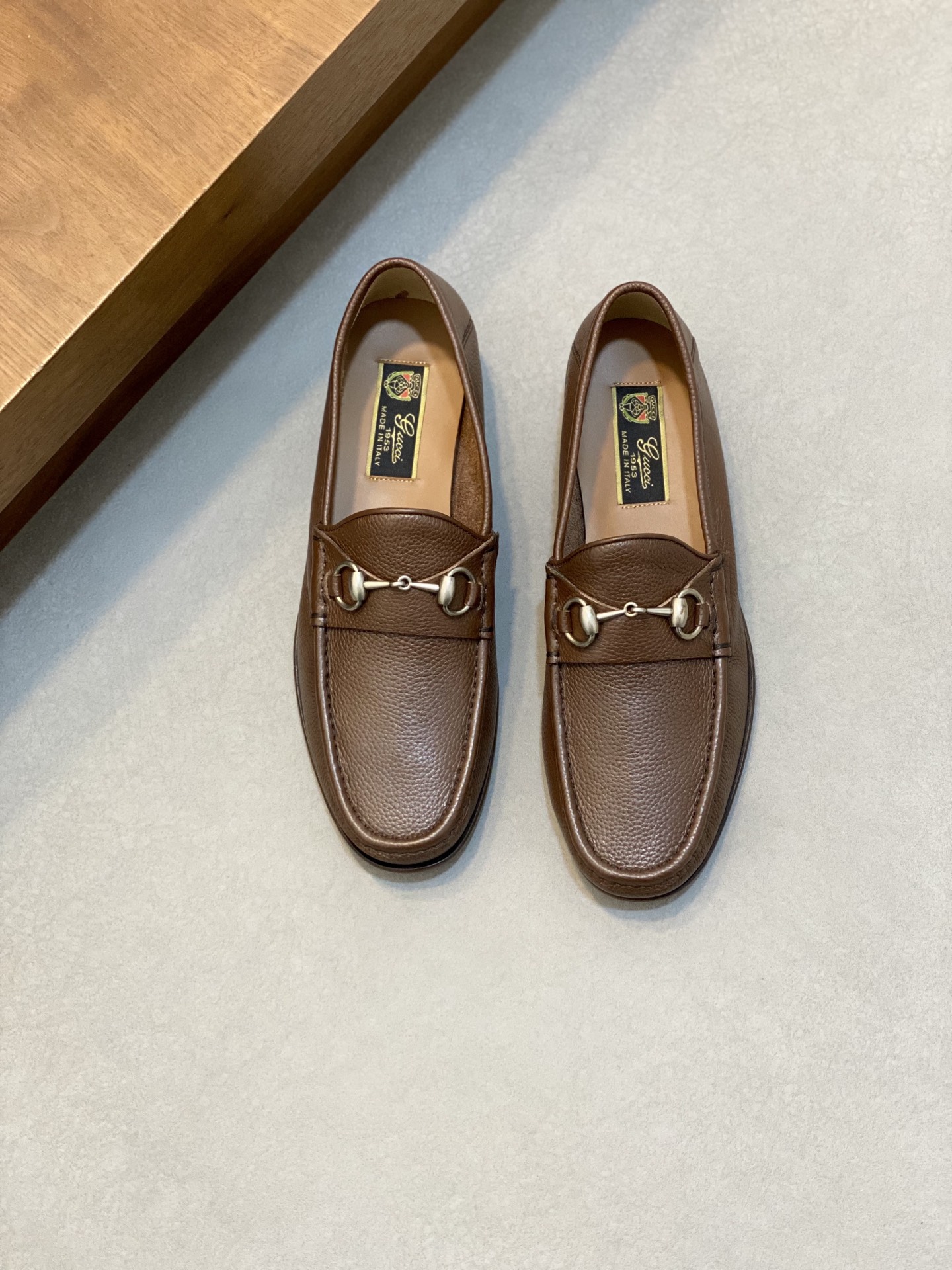 구찌(Gucci) 프리미엄 크리스탈 양가죽 로퍼 구두 신발