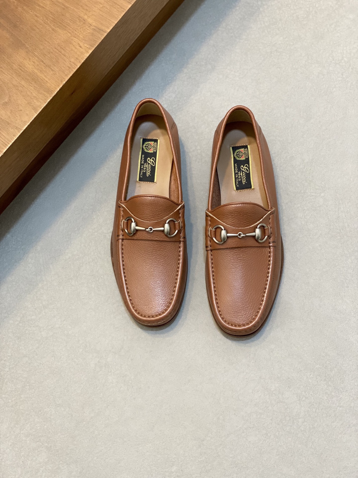 구찌(Gucci) 프리미엄 크리스탈 양가죽 로퍼 구두 신발