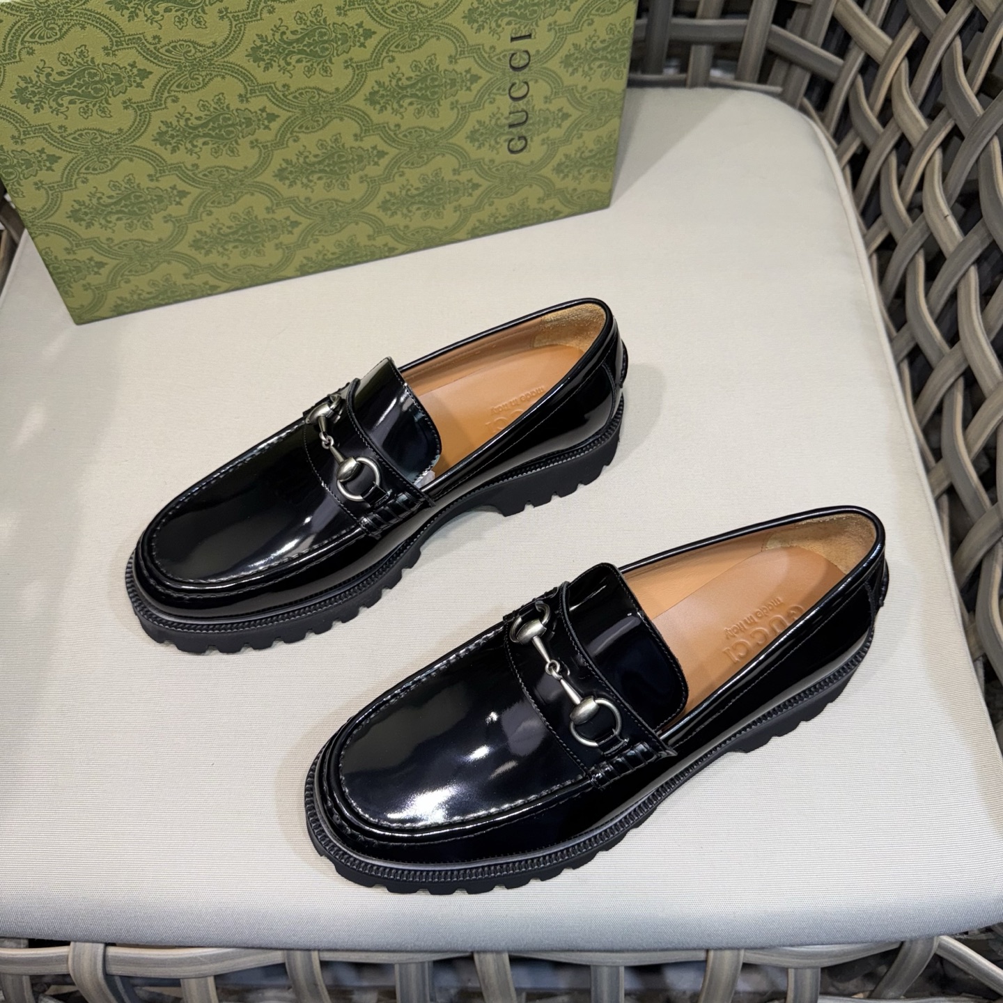 구찌(Gucci) 웹(Web) & 블랙 GG 디테일 로퍼 구두 신발