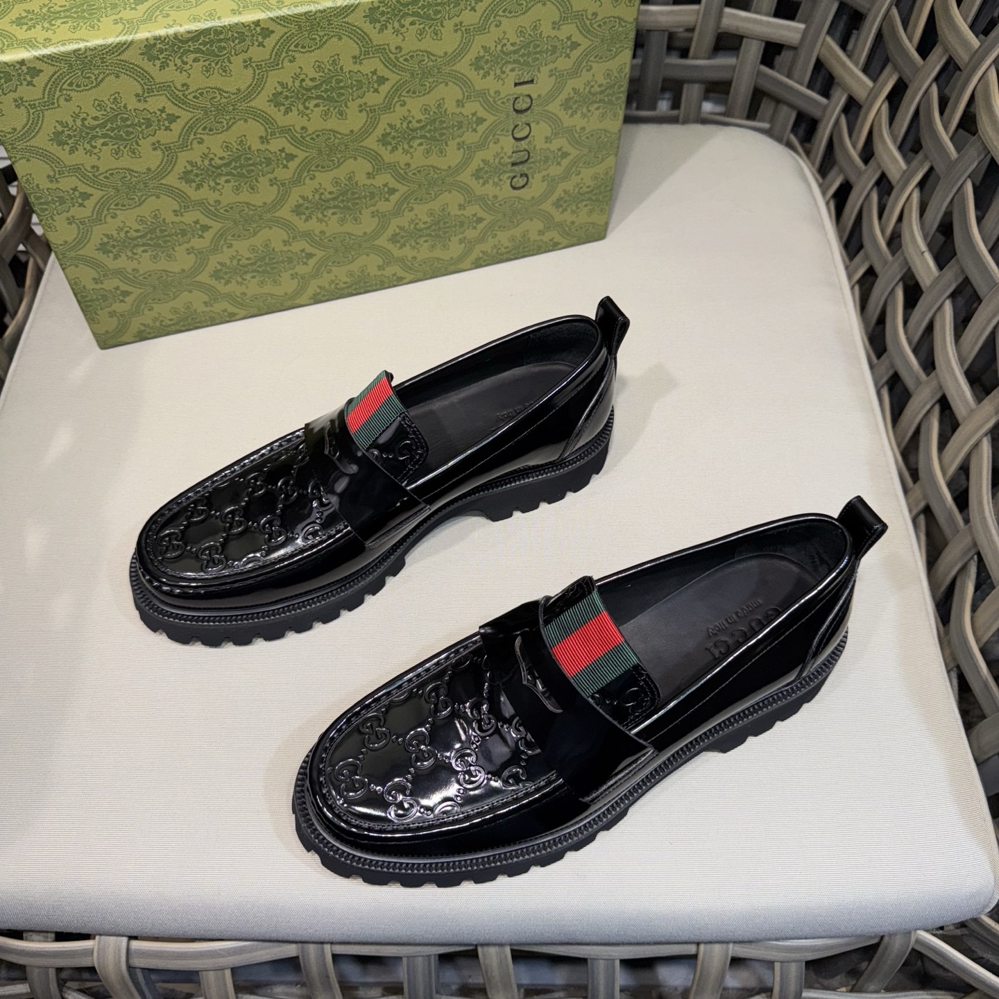 구찌(Gucci) 웹(Web) & 블랙 GG 디테일 로퍼 구두 신발