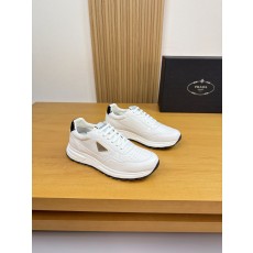 프라다(PRADA) 메탈 로고 나파 & 스톤 패턴 스니커즈 신발