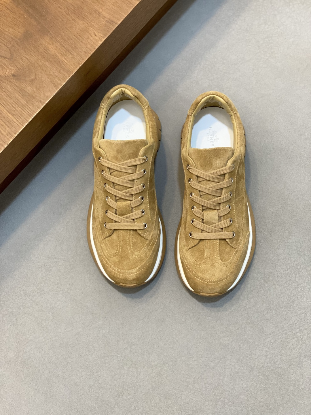 에르메스(Hermes) 바운싱(Bouncing) 스니커즈 신발