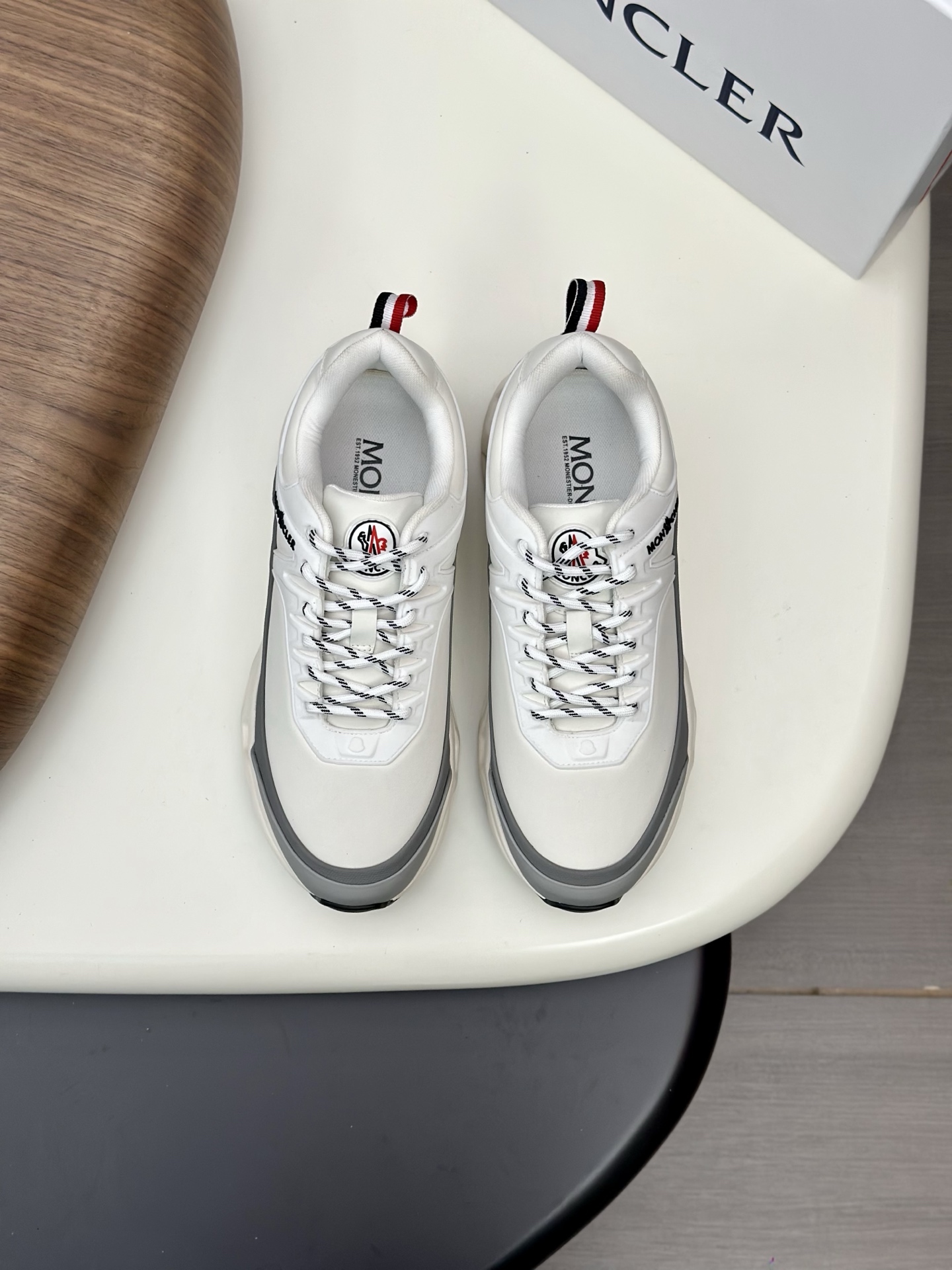 몽클레어 몽클레르(Moncler) 믹스 소재 테크니컬 스니커즈 신발