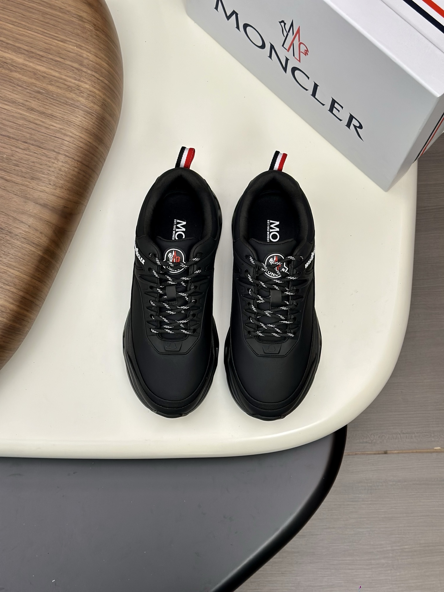 몽클레어 몽클레르(Moncler) 믹스 소재 테크니컬 스니커즈 신발