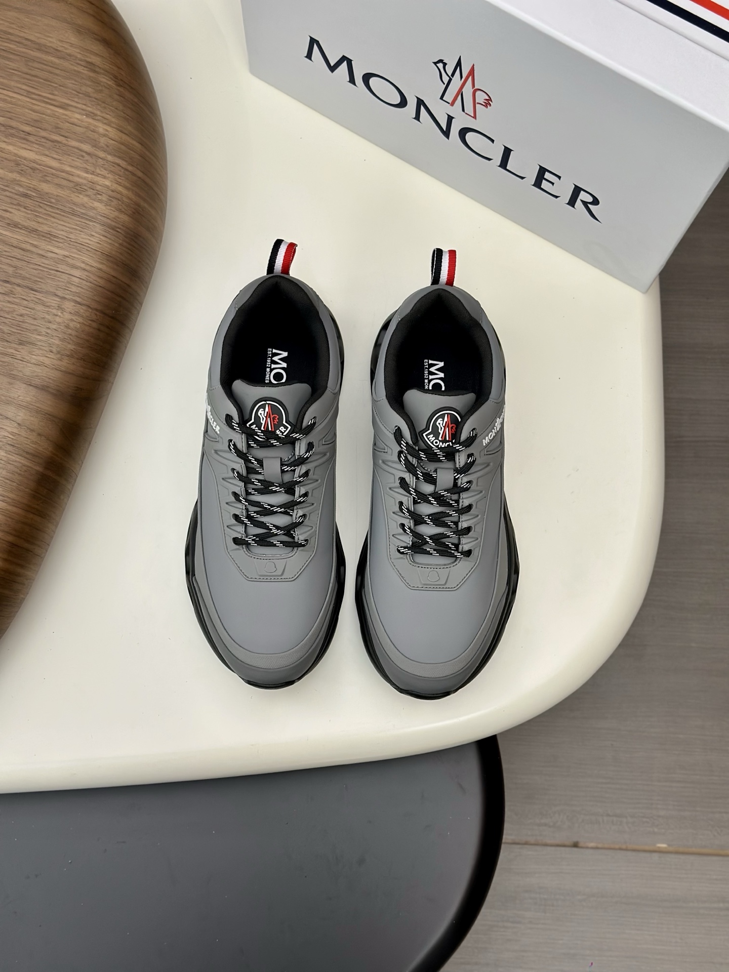 몽클레어 몽클레르(Moncler) 믹스 소재 테크니컬 스니커즈 신발
