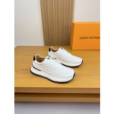 루이비통(LV) 리치 가죽 & 엠보 로고 믹스 스니커즈 신발