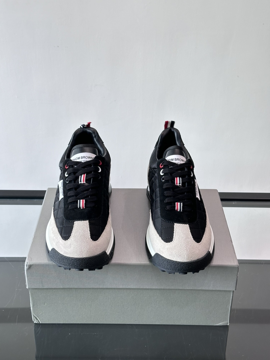 톰브라운(Thom Browne) TB 에어쿠션 메쉬 조거 스니커즈 신발