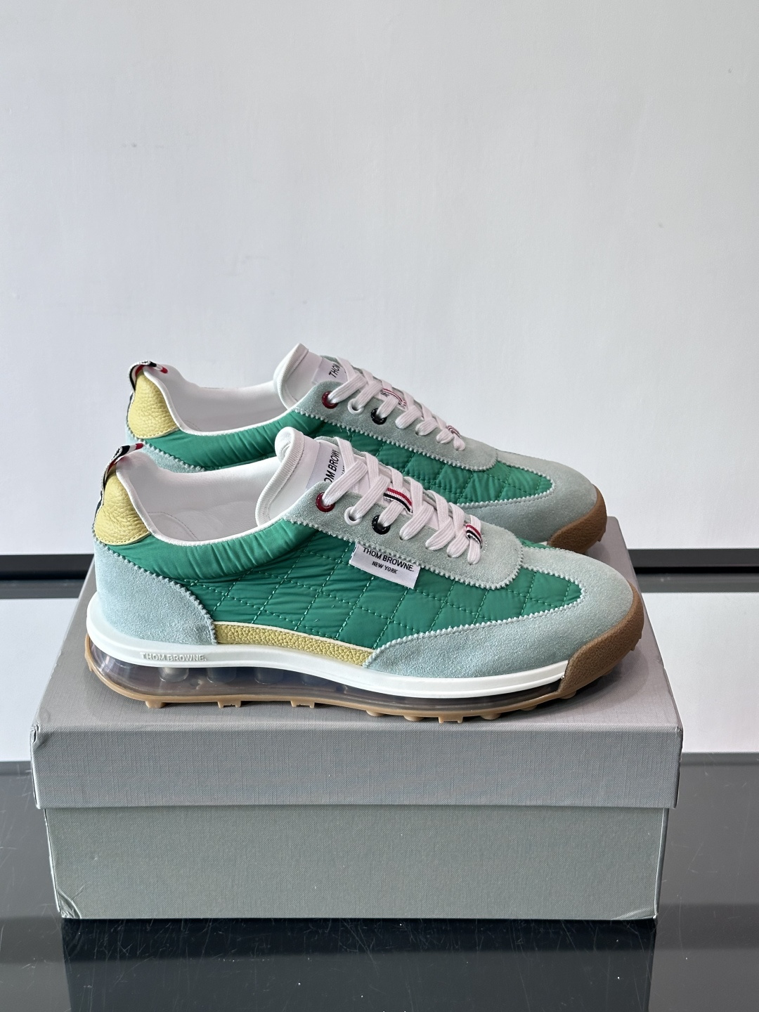 톰브라운(Thom Browne) TB 에어쿠션 메쉬 조거 스니커즈 신발