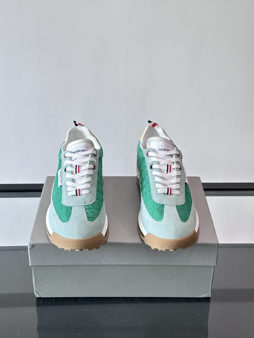 톰브라운(Thom Browne) TB 에어쿠션 메쉬 조거 스니커즈 신발