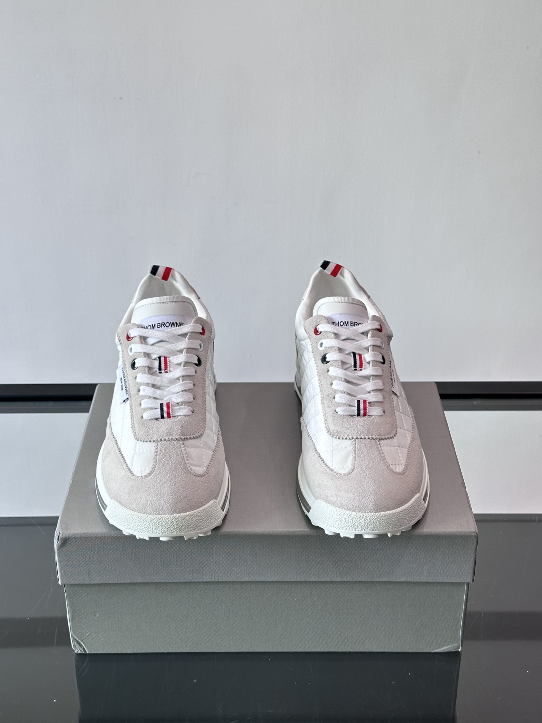 톰브라운(Thom Browne) TB 에어쿠션 메쉬 조거 스니커즈 신발