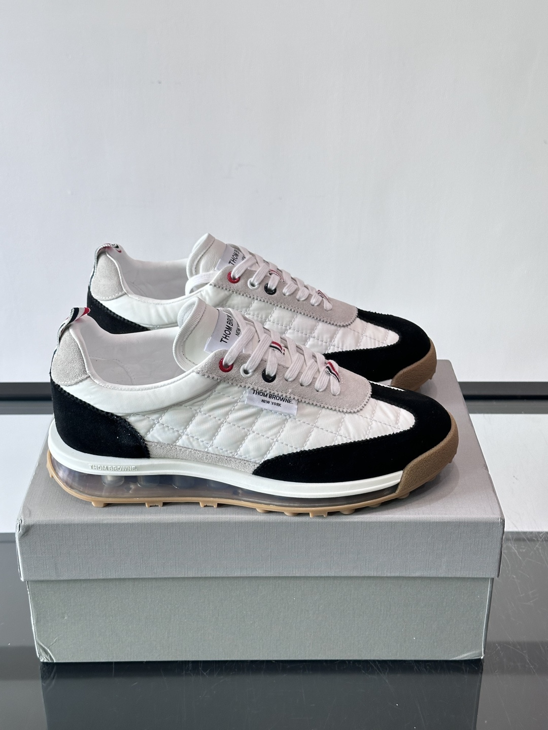 톰브라운(Thom Browne) TB 에어쿠션 메쉬 조거 스니커즈 신발