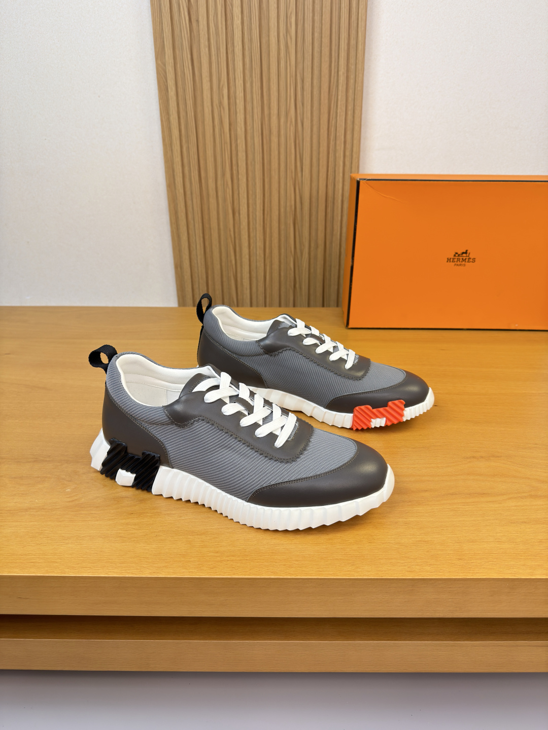 에르메스(Hermes) 나파 & 캔버스 믹스 럭셔리 스니커즈 신발