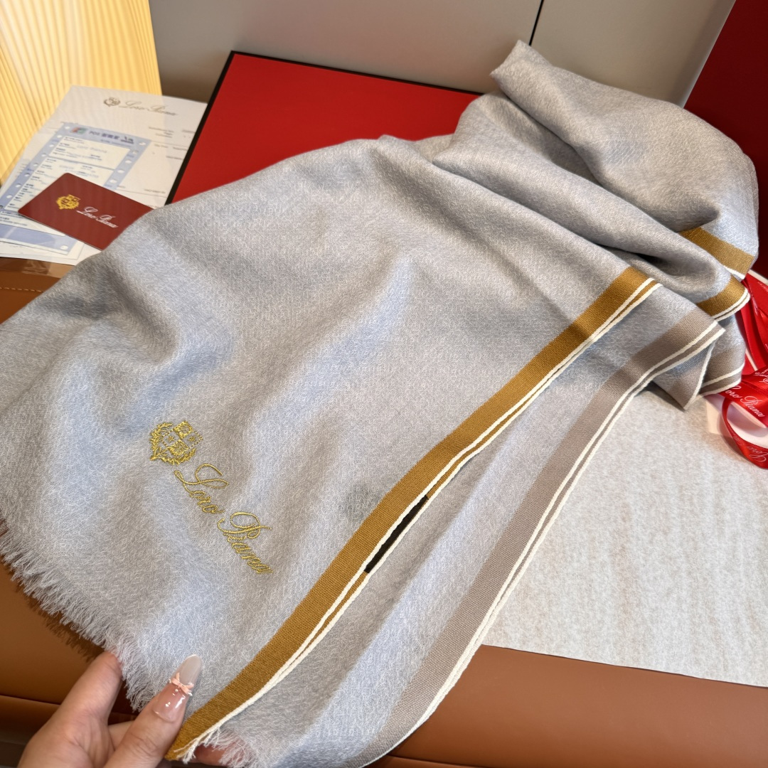 로로피아나(Loro Piana) 베이비 캐시미어 목도리 스카프