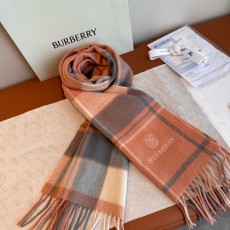 버버리(Burberry) 자수 로고 캐시미어 목도리 스카프