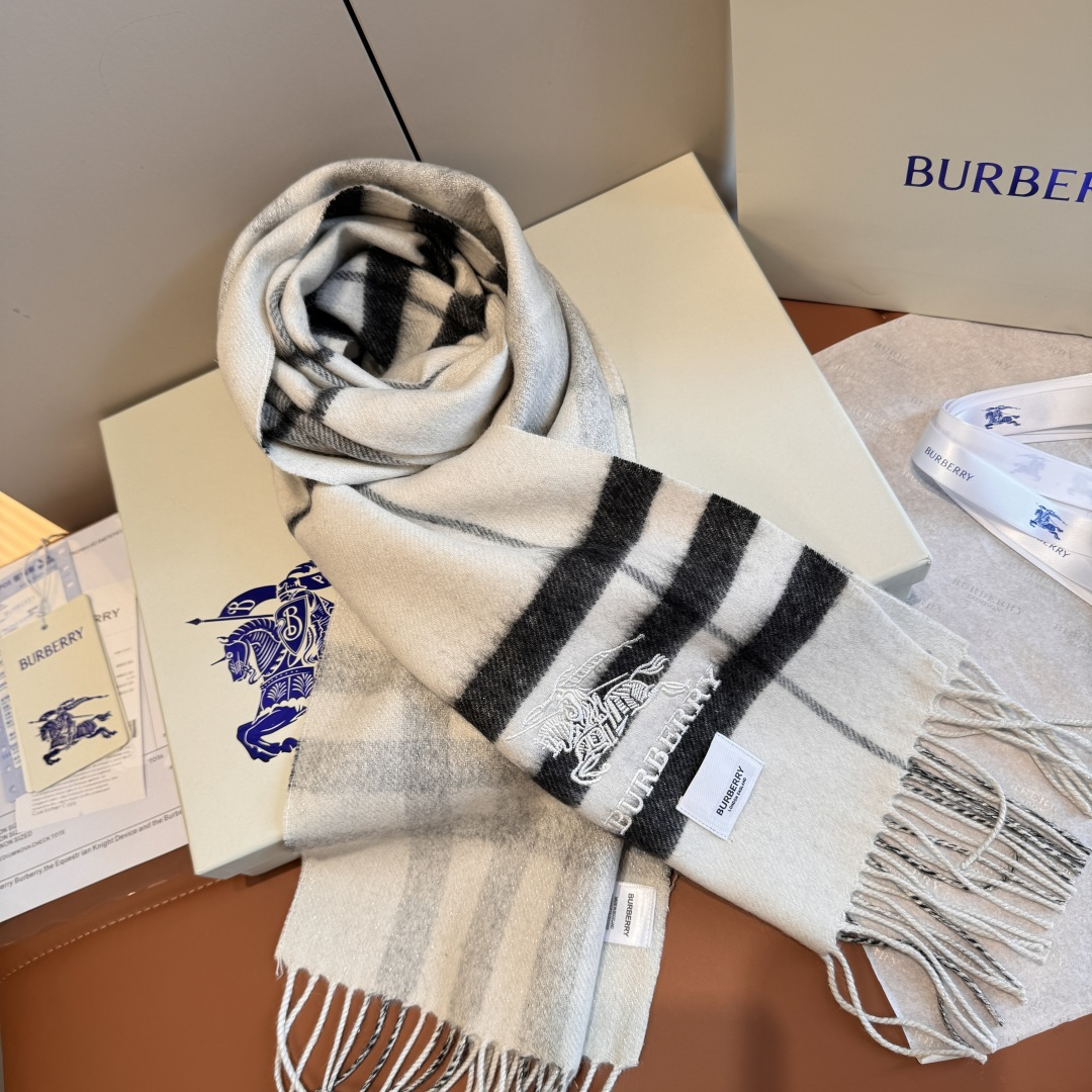 버버리(Burberry) 클래식 체크 캐시미어 롱 머플러 목도리 스카프