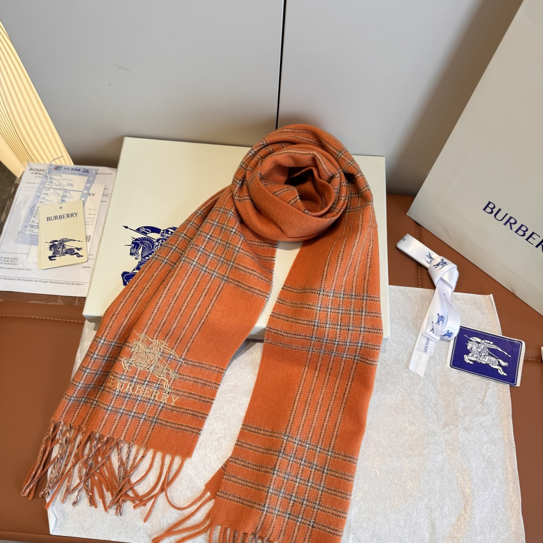 버버리(Burberry) 클래식 체크 캐시미어 머플러 목도리 스카프
