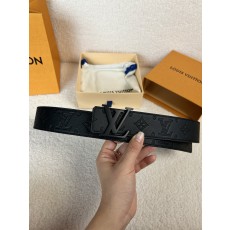 루이비통(LV) 더블 페이스 카프스킨 엠보 벨트