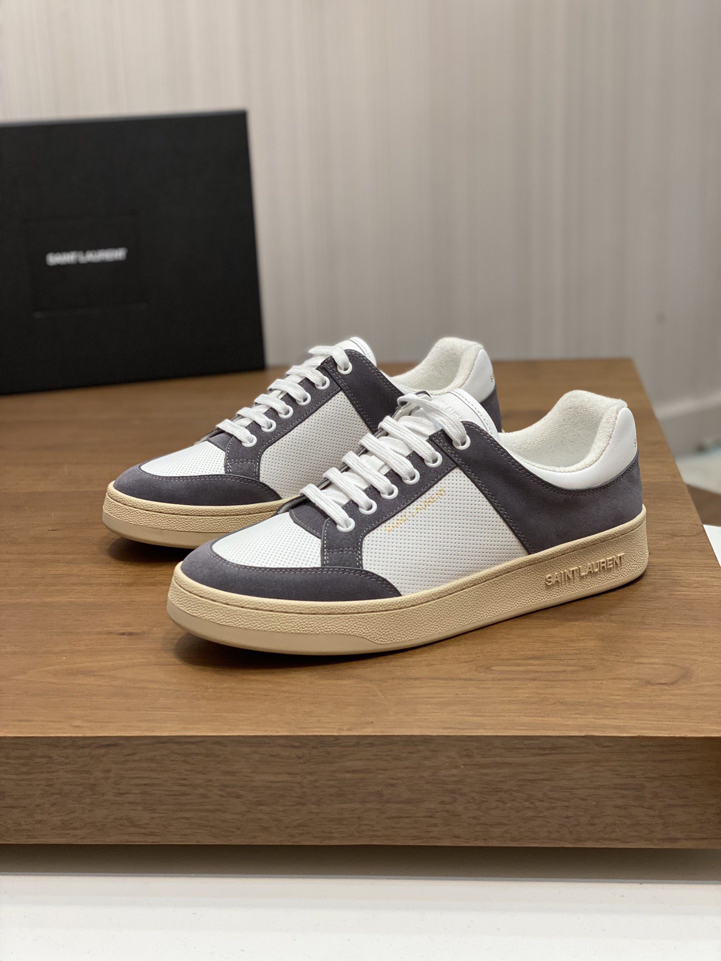 YSL 생로랑 SL/61 로우탑 스니커즈 신발