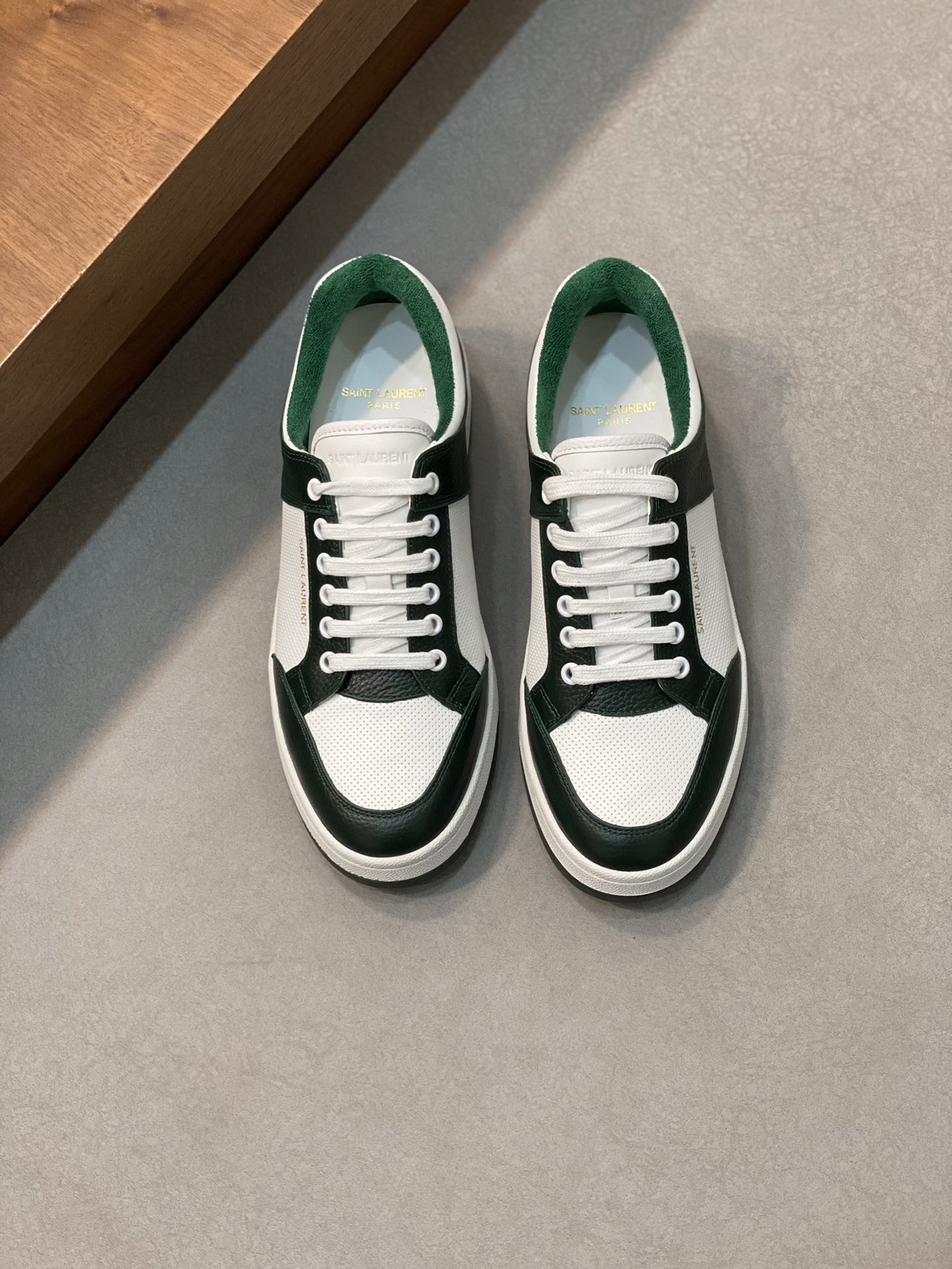 YSL 생로랑 SL/61 로우탑 스니커즈 신발