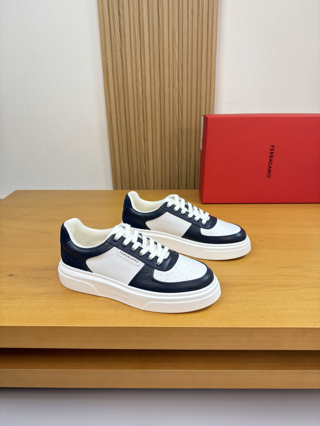 Ferragamo 페라가모 가죽 믹스 스니커즈 신발
