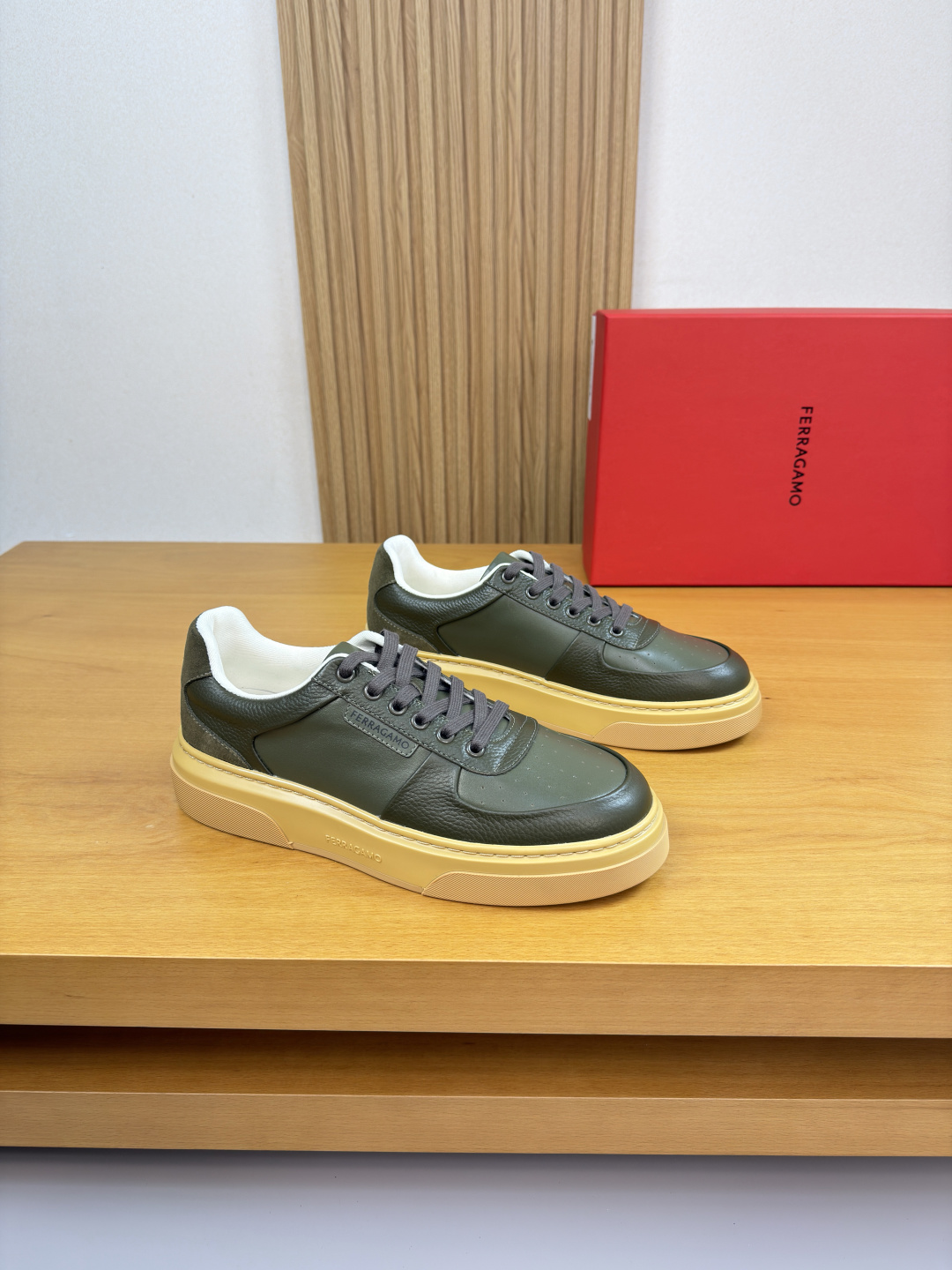 Ferragamo 페라가모 가죽 믹스 스니커즈 신발