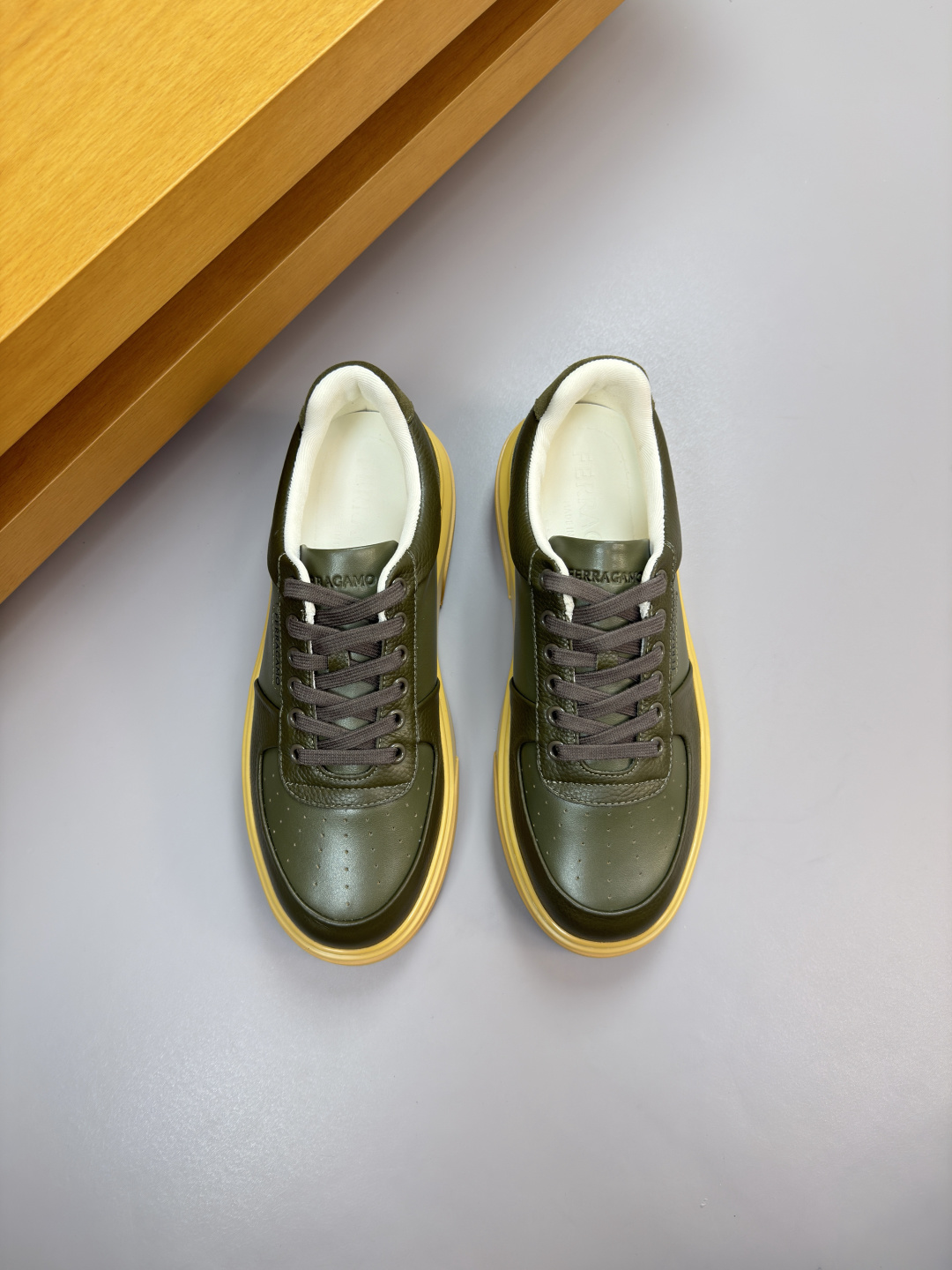 Ferragamo 페라가모 가죽 믹스 스니커즈 신발