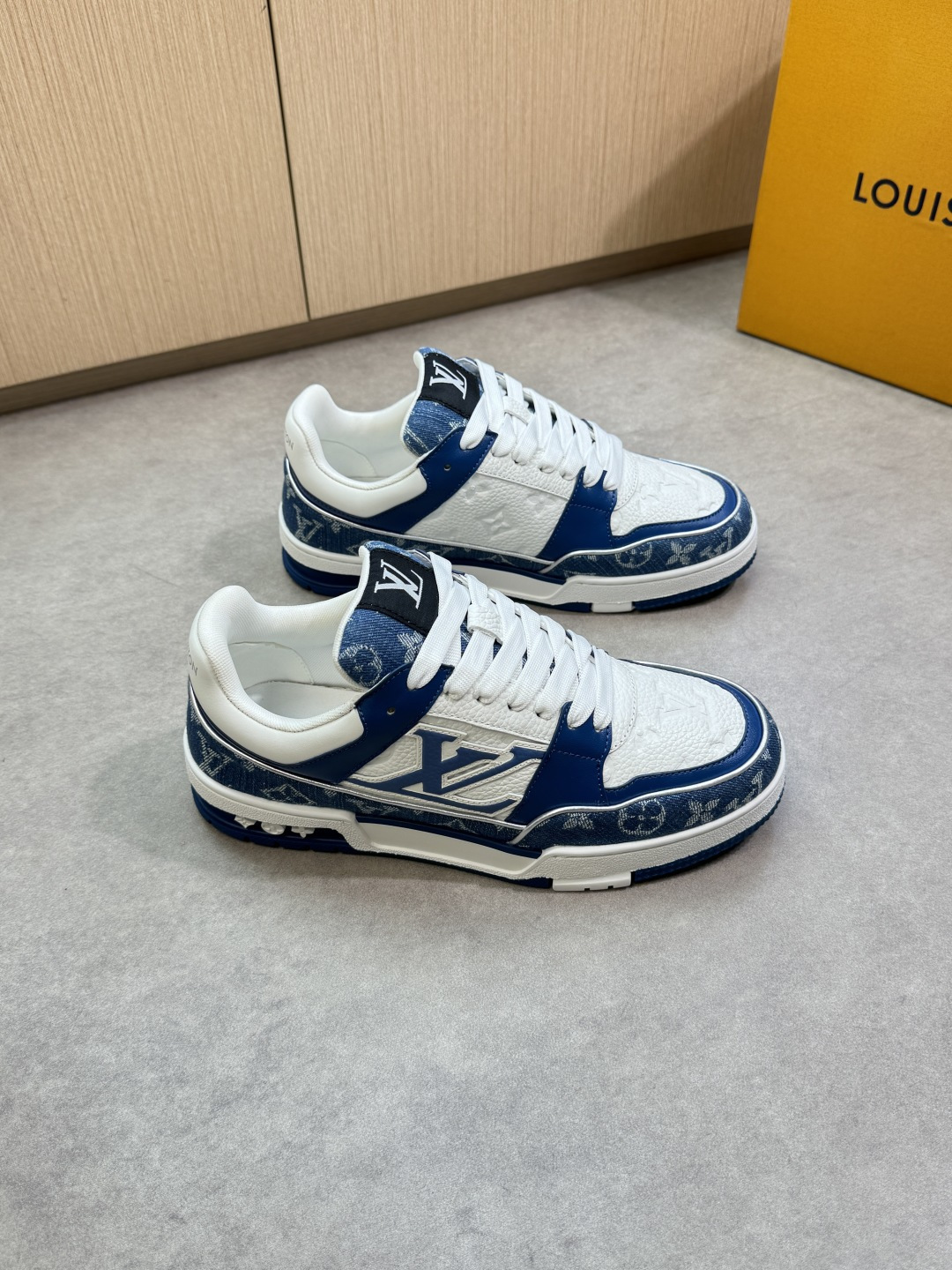 LV 루이비통 리치 가죽 & 모노그램 믹스 스니커즈 신발