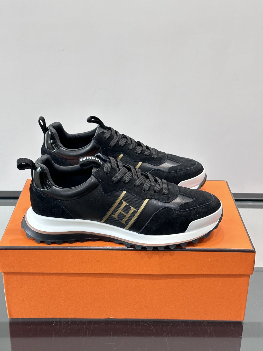 HERMES 에르메스 믹스 러너(Mix Runner) 스니커즈 신발