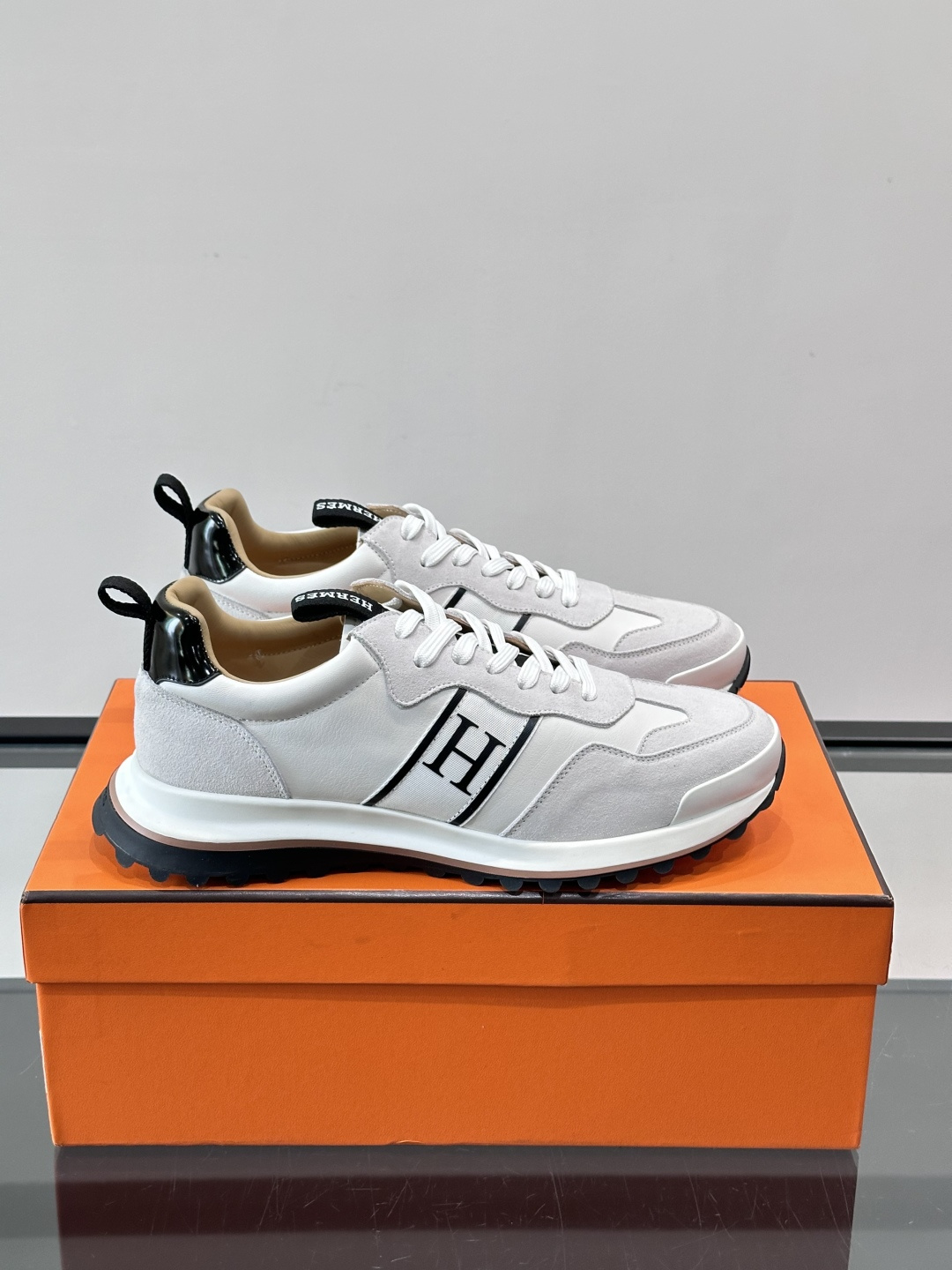 HERMES 에르메스 믹스 러너(Mix Runner) 스니커즈 신발