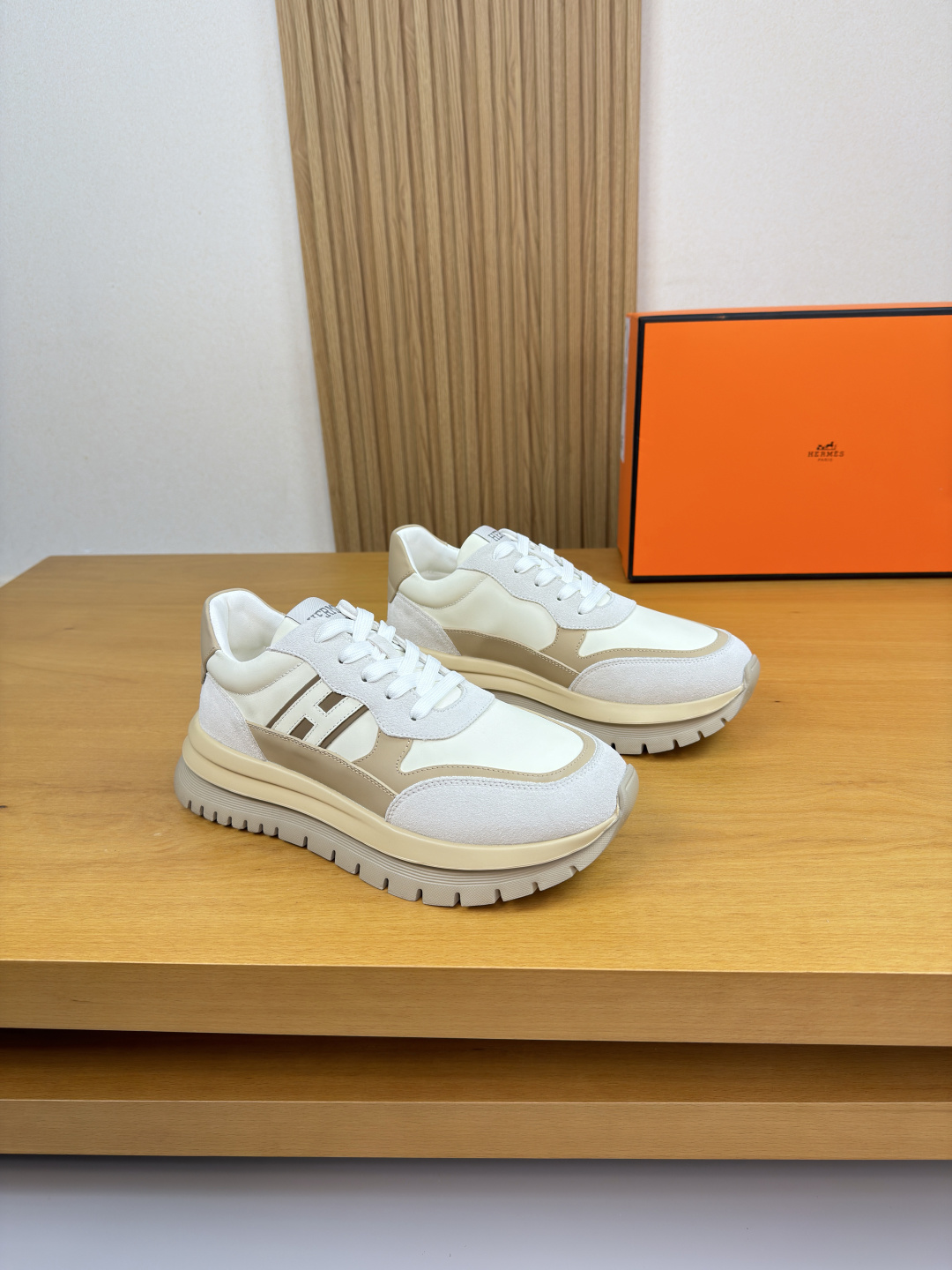 HERMES 에르메스 나파 & 스웨이드 'H' 스니커즈 신발