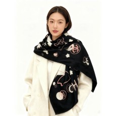 샤넬(CHANEL) 까멜리아 퀼팅 벨벳 목도리 스카프