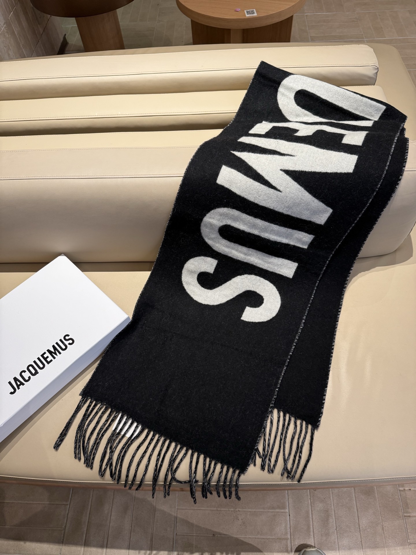 자크뮈스(JACQUEMUS) 더블 페이스 캐시미어 머플러 목도리 스카프