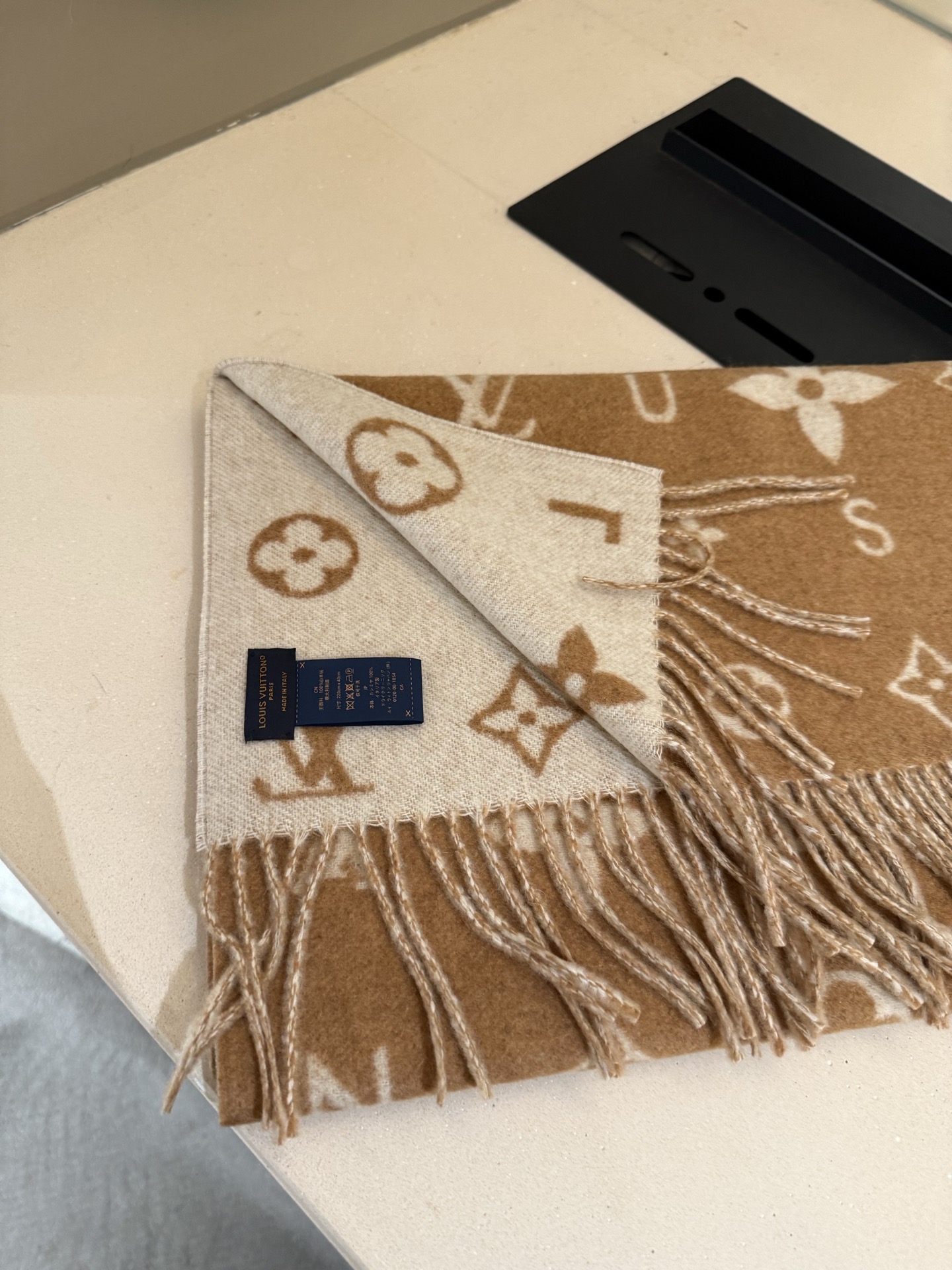 루이비통(LV) 모노그램 캐시미어 머플러 목도리 스카프